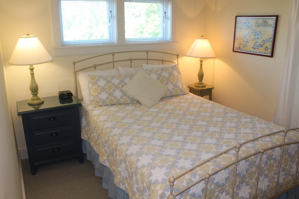 Captain'S Cottage Suites Grand Haven Ruang foto